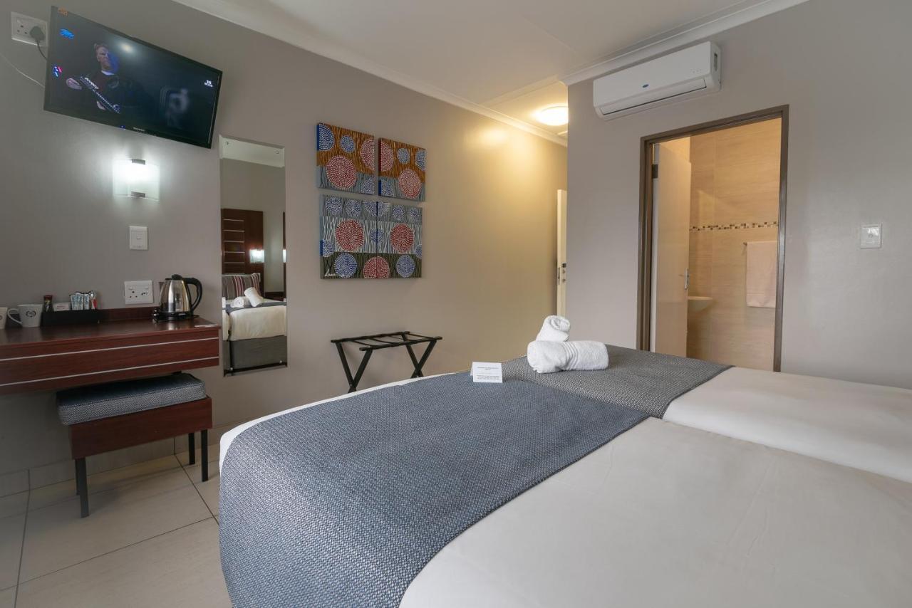 Hotel Savoy And Conference Centre Mthatha Dış mekan fotoğraf