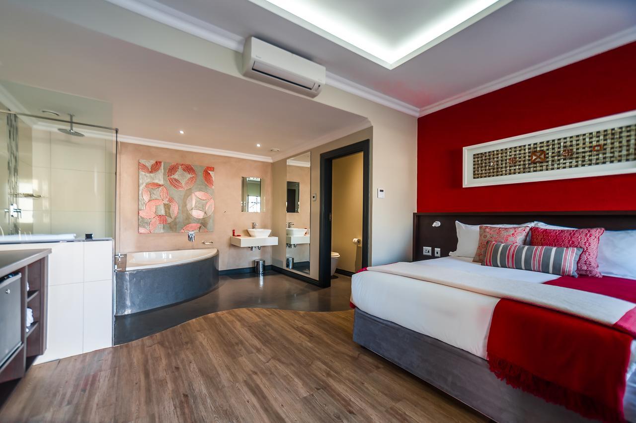 Hotel Savoy And Conference Centre Mthatha Dış mekan fotoğraf